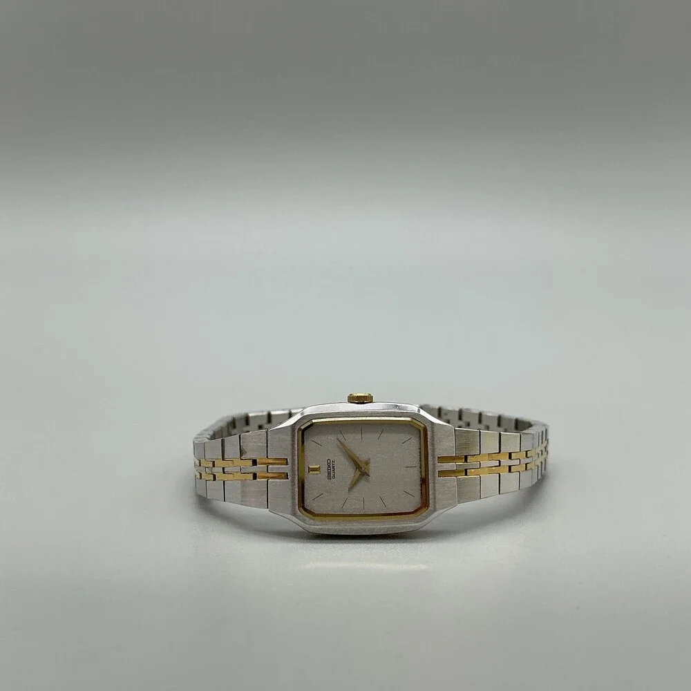 Vintage Seiko Womens Watch 16mm Silver Tone Bracelet 2C20-5200 New Battery 6.5